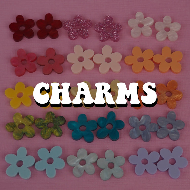 Imagen de varios charm de colores