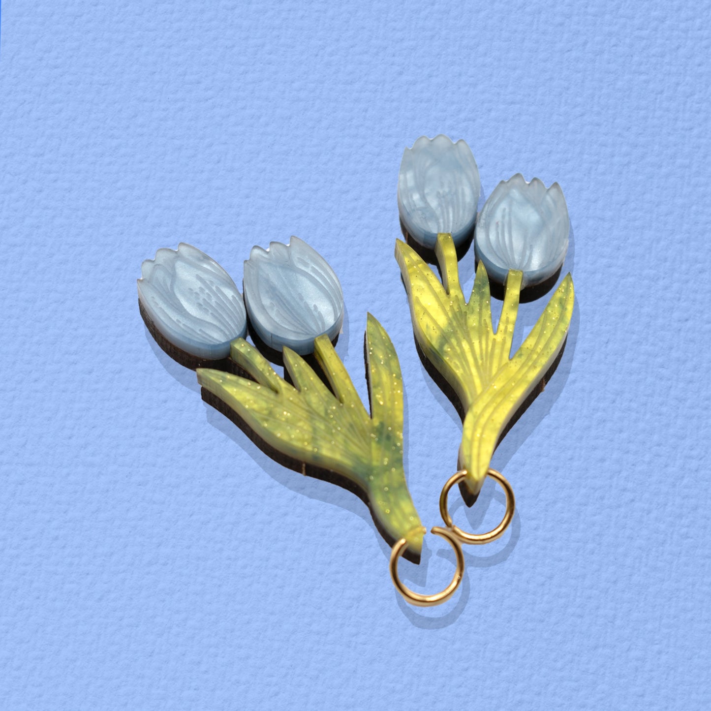 Charm Tulipán azul