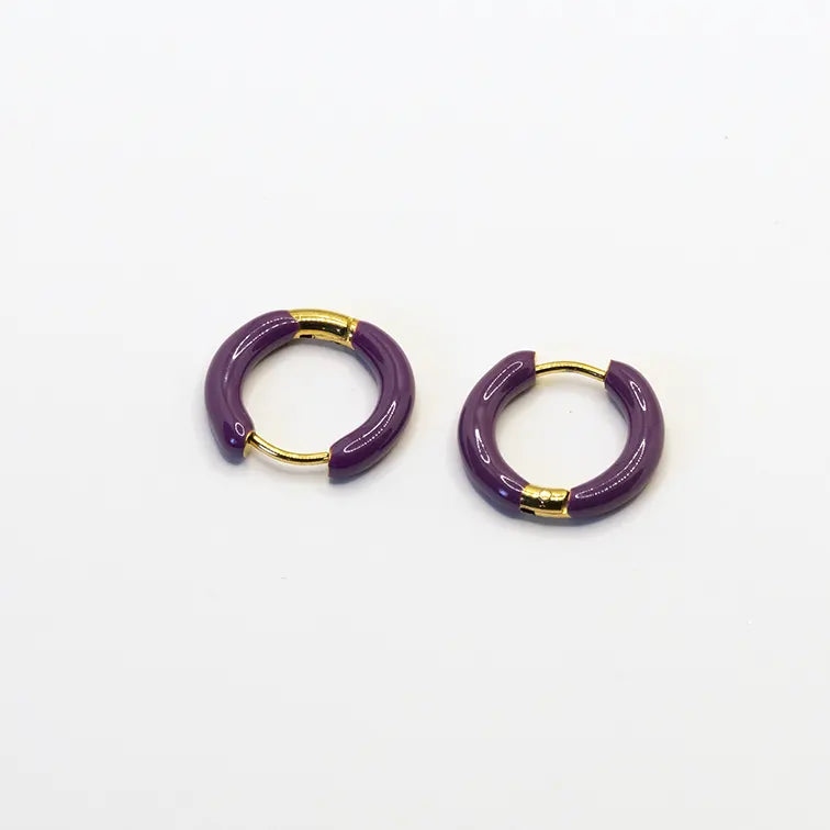 Aros dorados esmaltados, Morados