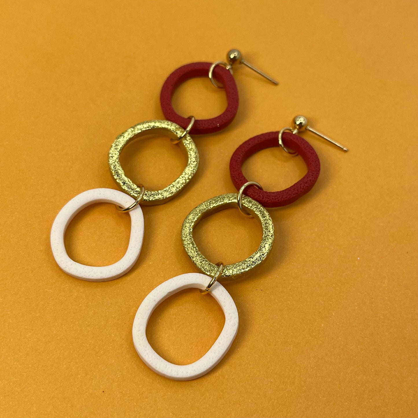 Red links