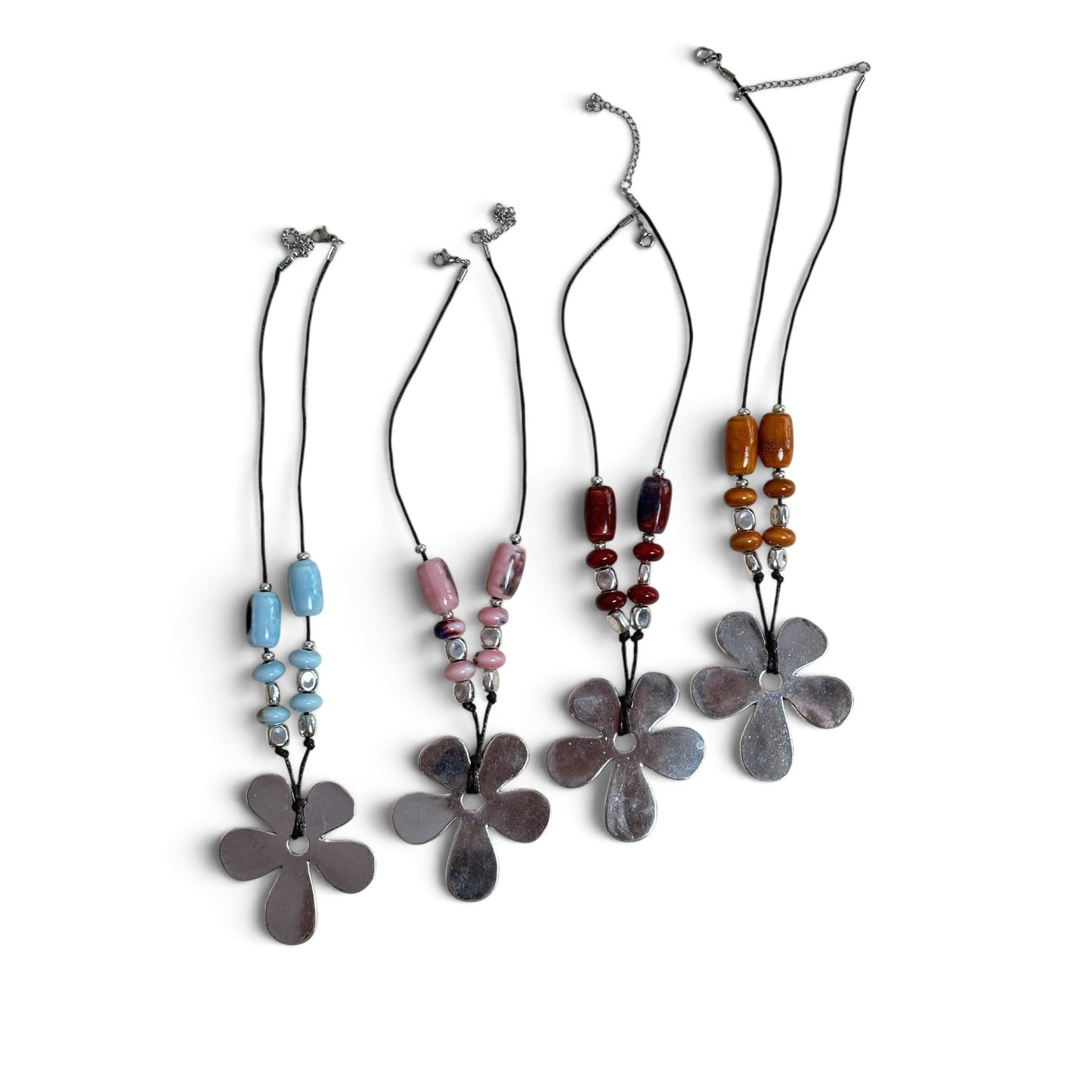 Collar cuerda flor