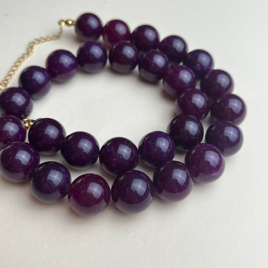 Collar cuentas grandes berenjena