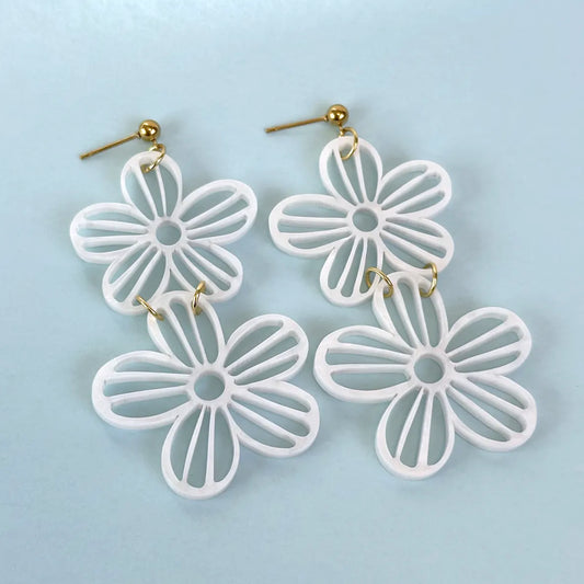 Flor celosía blanca
