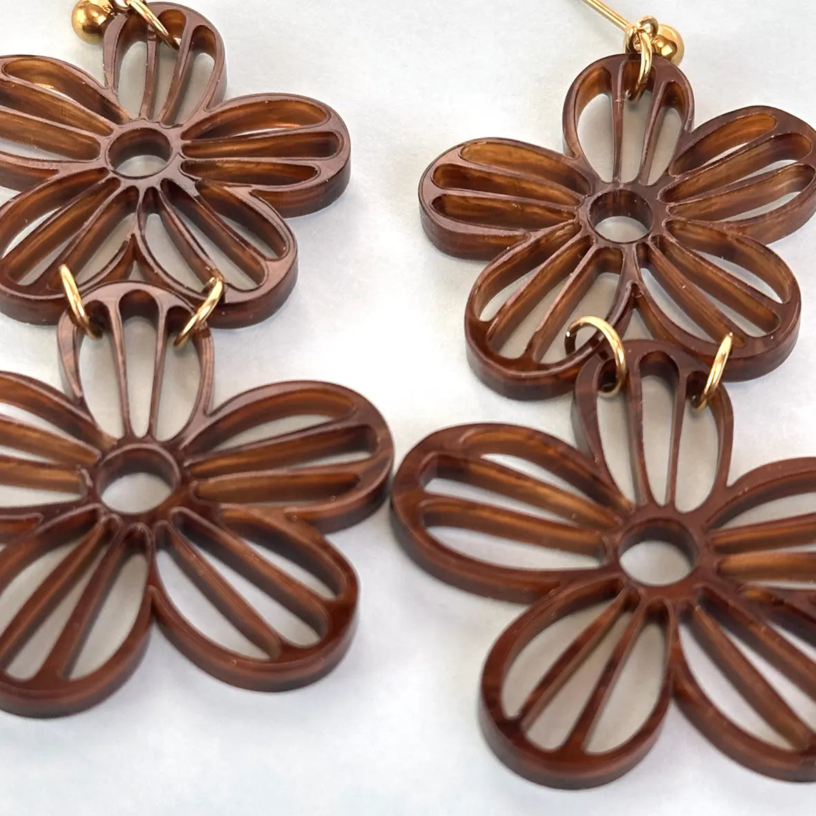 Flor celosía marrón