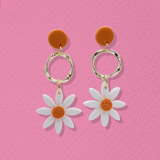 Margaritas con aro dorado