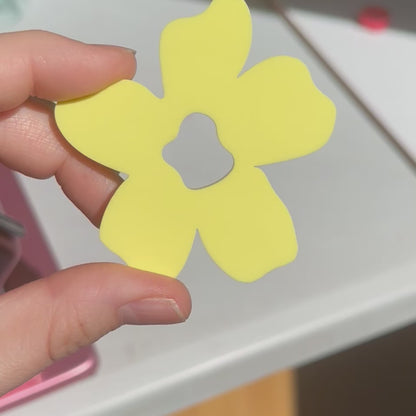 PentaFlower Pastel Yellow